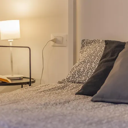 L Apartment Como